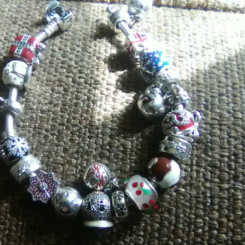PANDORA bracelet full *Not Available*